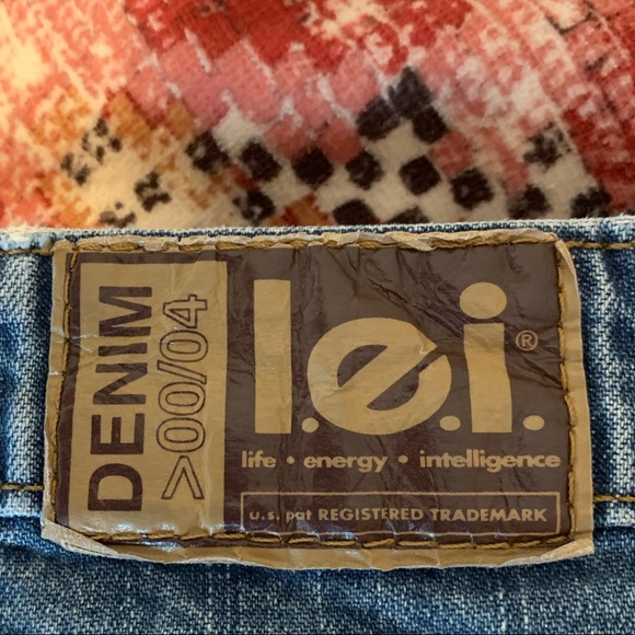 🆕NWOT L.e.i. Denim Skirt - Picture 3 of 3